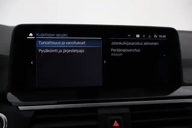 Sininen Maastoauto, BMW X3 – VAR-97533