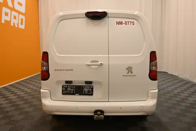 Valkoinen Pakettiauto, Peugeot Partner – VAR-98161