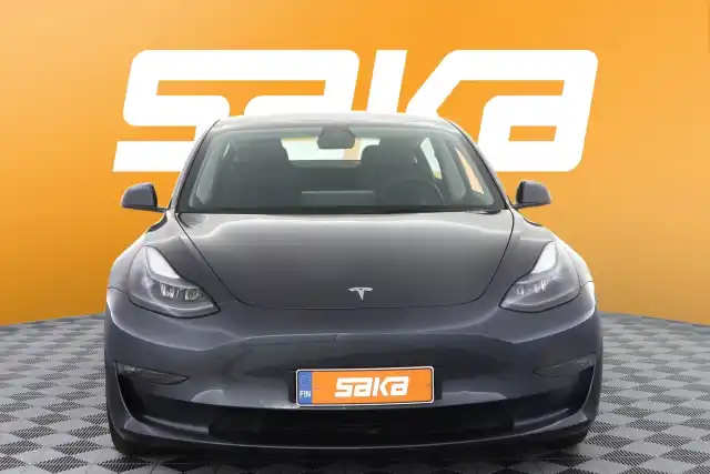 Harmaa Sedan, Tesla Model 3 – VAR-98909