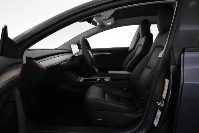 Harmaa Sedan, Tesla Model 3 – VAR-98909
