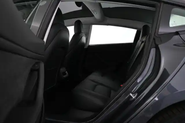 Harmaa Sedan, Tesla Model 3 – VAR-98909