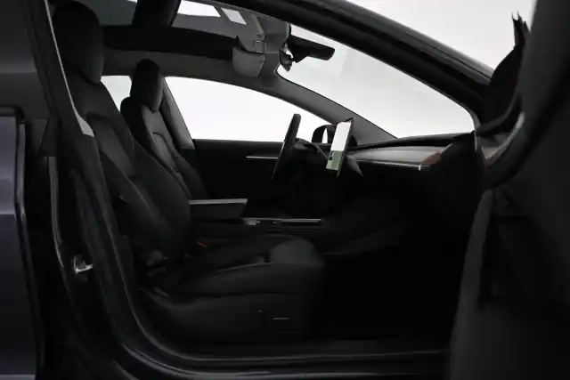 Harmaa Sedan, Tesla Model 3 – VAR-98909