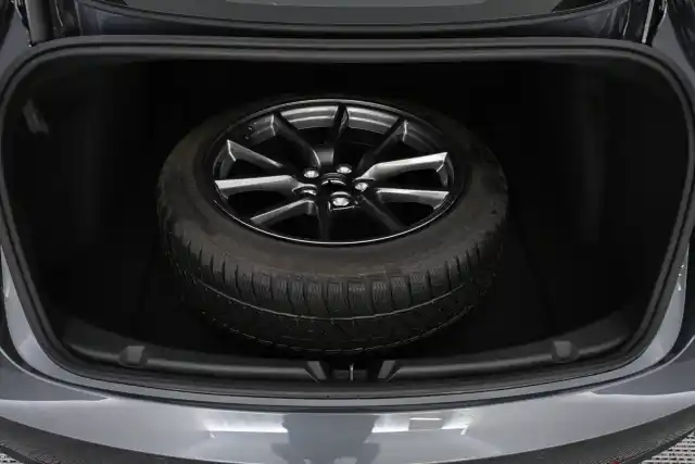 Harmaa Sedan, Tesla Model 3 – VAR-98909