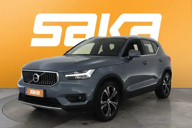 Harmaa Maastoauto, Volvo XC40 – VAR-99053