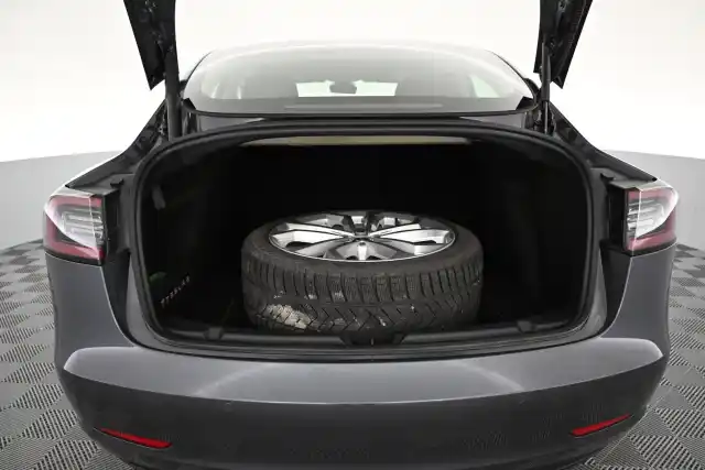 Harmaa Sedan, Tesla Model 3 – VAR-99160