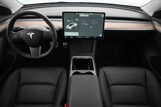 Harmaa Sedan, Tesla Model 3 – VAR-99160