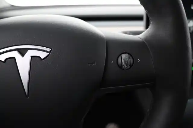 Harmaa Sedan, Tesla Model 3 – VAR-99160