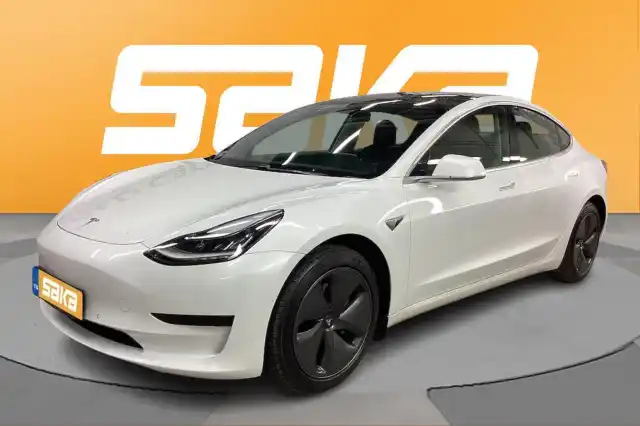 Valkoinen Sedan, Tesla Model 3 – VAR-99326