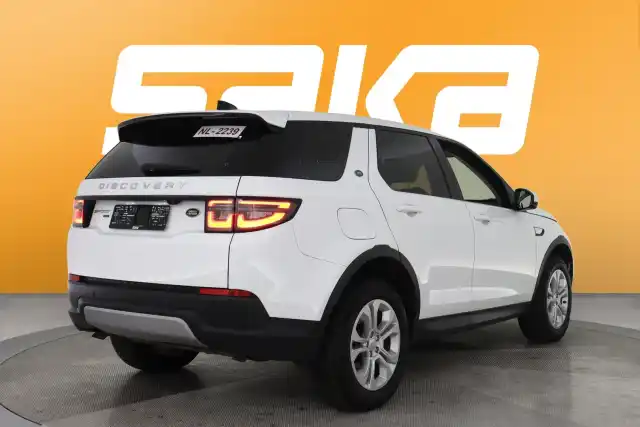 Valkoinen Maastoauto, Land Rover Discovery Sport – VAR-99573