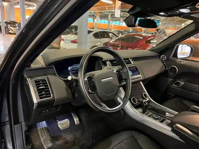 Musta Maastoauto, Land Rover Range Rover Sport – VAR-99574