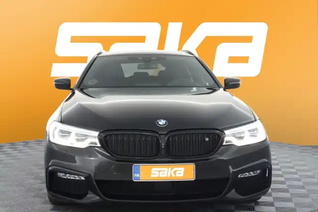  Farmari, BMW 540 – VAR-99577