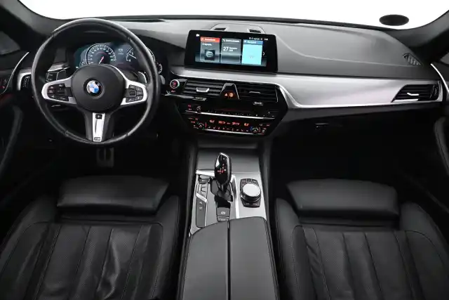 Farmari, BMW 540 – VAR-99577