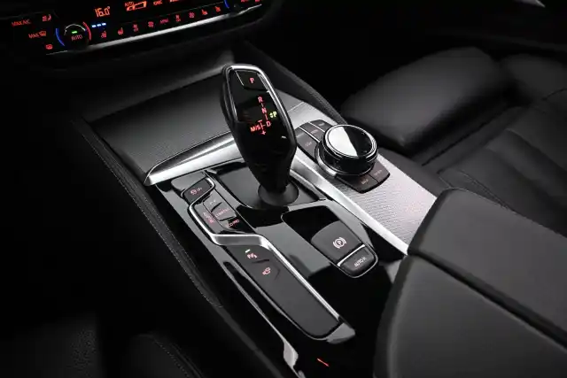  Farmari, BMW 540 – VAR-99577