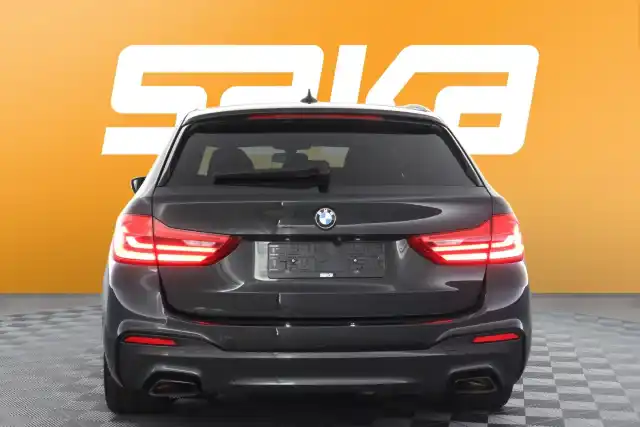  Farmari, BMW 540 – VAR-99577
