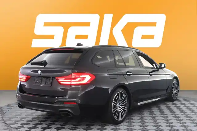  Farmari, BMW 540 – VAR-99577