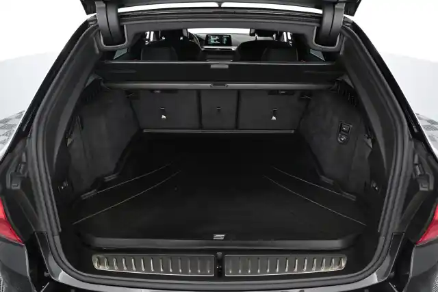  Farmari, BMW 540 – VAR-99577