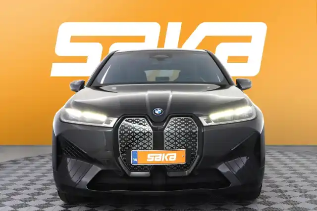 Musta Maastoauto, BMW iX – VAR-99734