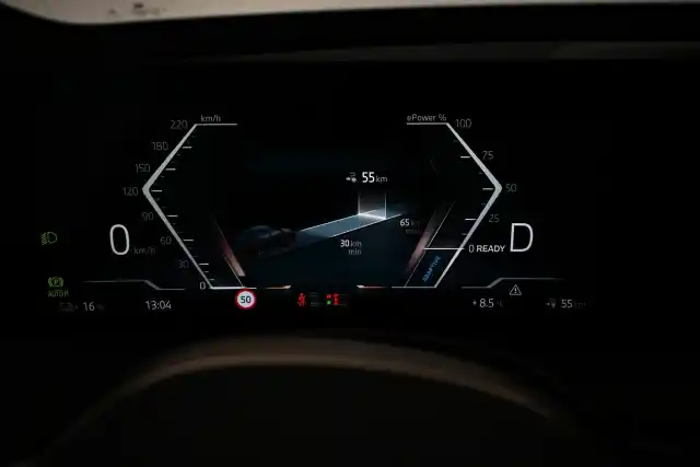 Musta Maastoauto, BMW iX – VAR-99734