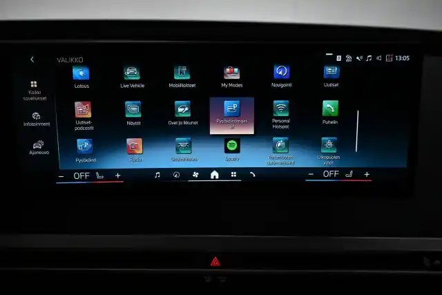 Musta Maastoauto, BMW iX – VAR-99734