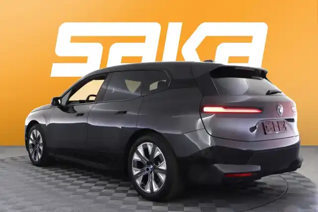 Musta Maastoauto, BMW iX – VAR-99734