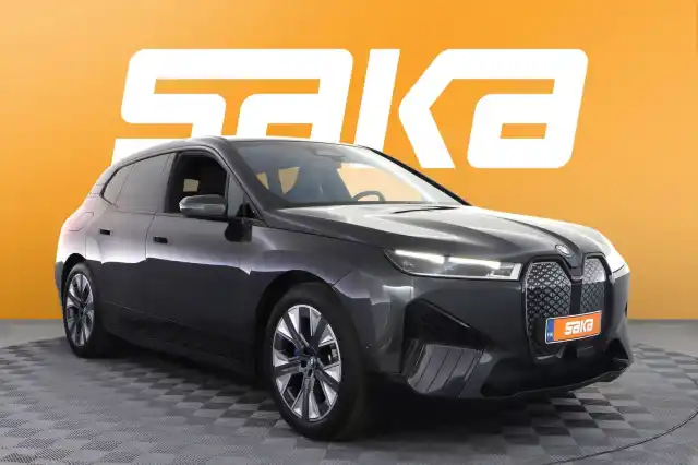 Musta Maastoauto, BMW iX – VAR-99734