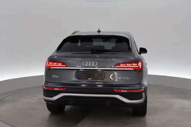 Harmaa Maastoauto, Audi Q5 – VAR-99936