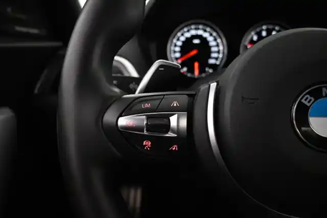 Harmaa Coupe, BMW M240i – VAR-A53275