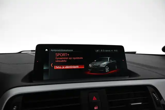 Harmaa Coupe, BMW M240i – VAR-A53275