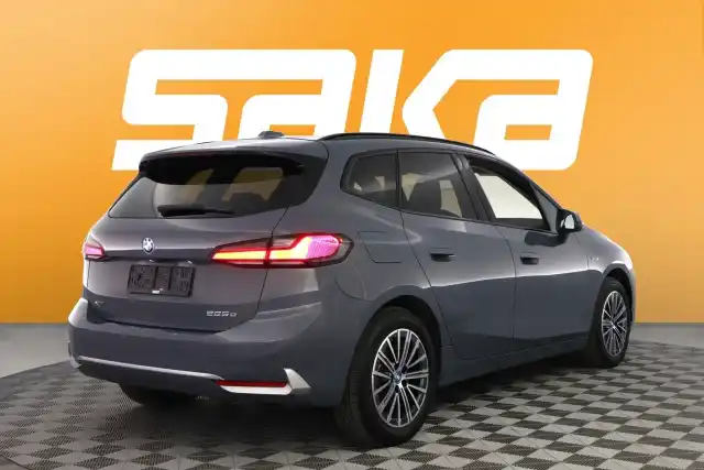 Harmaa Tila-auto, BMW 225 – VAR-M23909