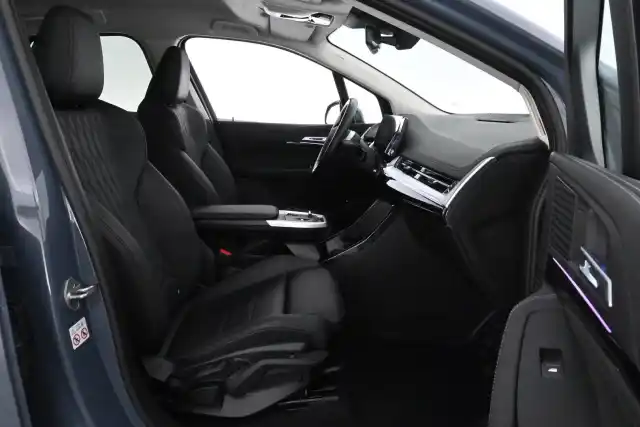 Harmaa Tila-auto, BMW 225 – VAR-M23909