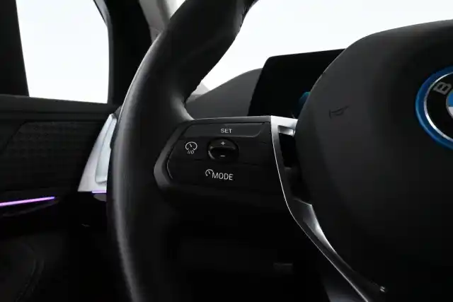 Harmaa Tila-auto, BMW 225 – VAR-M23909