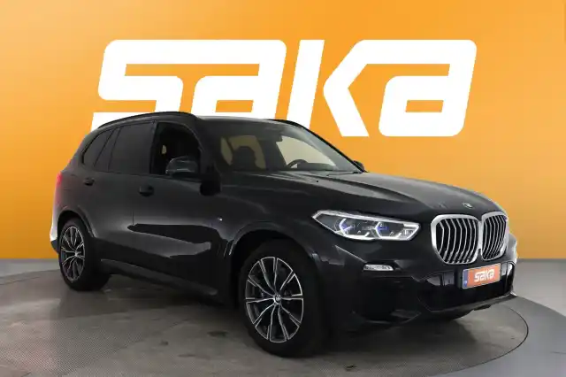 Musta Maastoauto, BMW X5 – VARA-23574