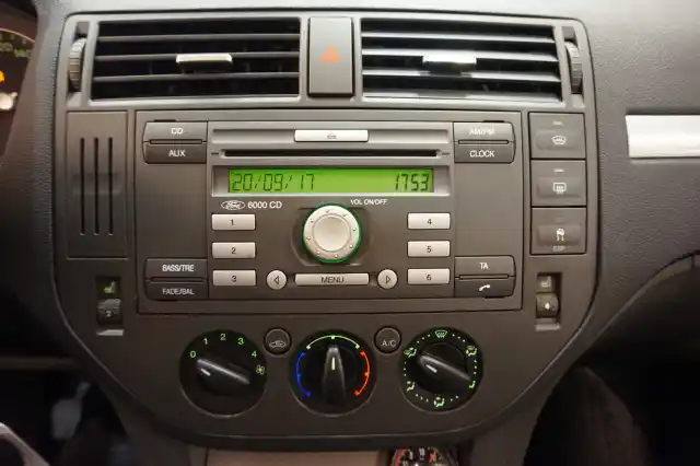 Harmaa Tila-auto, Ford Focus C-Max – VBY-832