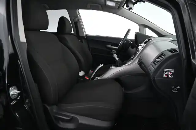 Musta Viistoperä, Toyota Auris – VJY-458