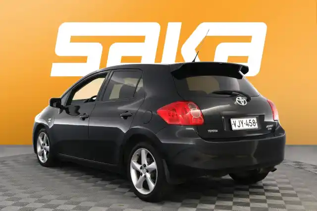 Musta Viistoperä, Toyota Auris – VJY-458