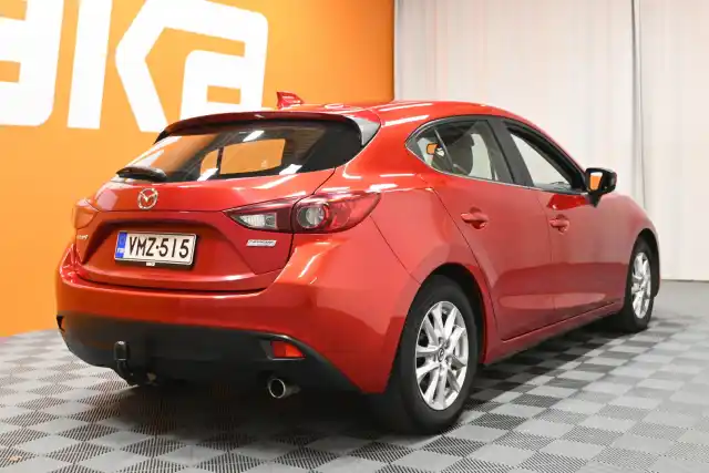 Punainen Viistoperä, Mazda 3 – VMZ-515