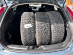 Sininen Viistoperä, Volvo V40 – VNZ-807, kuva 5