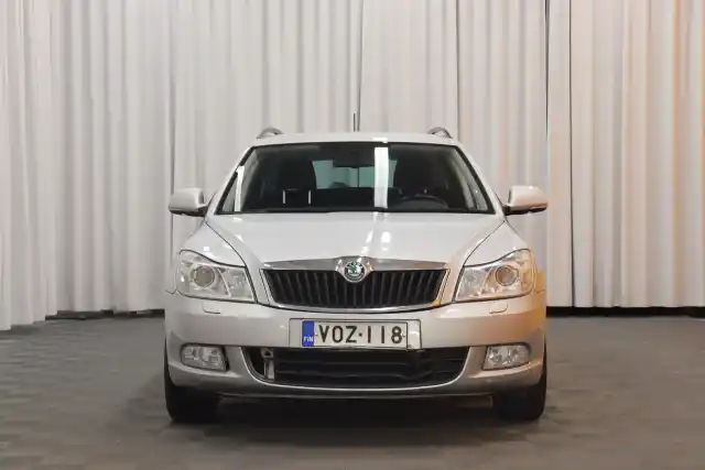 Hopea Farmari, Skoda Octavia – VOZ-118