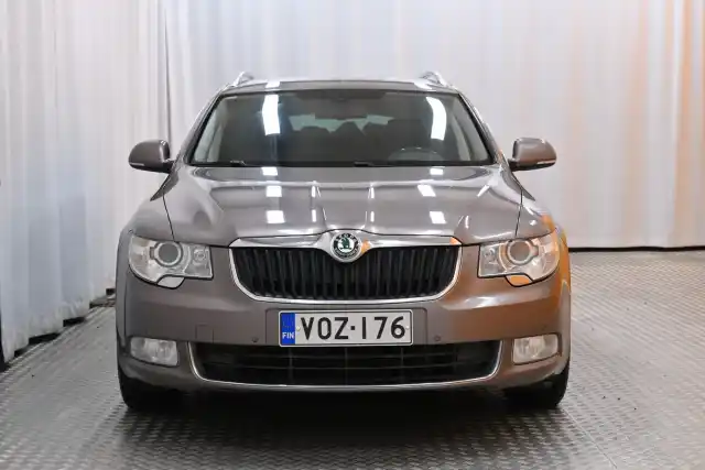 Beige Farmari, Skoda Superb – VOZ-176