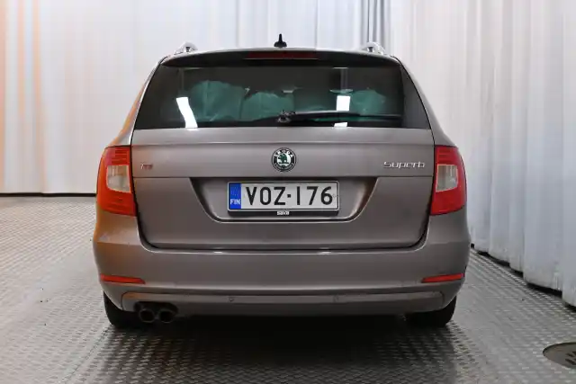 Beige Farmari, Skoda Superb – VOZ-176