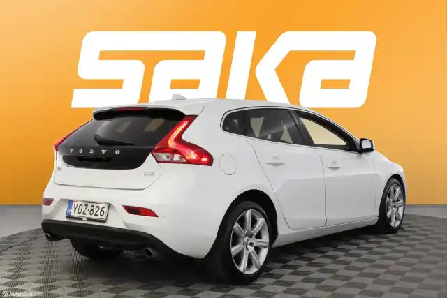 Valkoinen Viistoperä, Volvo V40 – VOZ-826