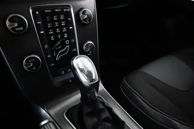 Valkoinen Viistoperä, Volvo V40 – VOZ-826