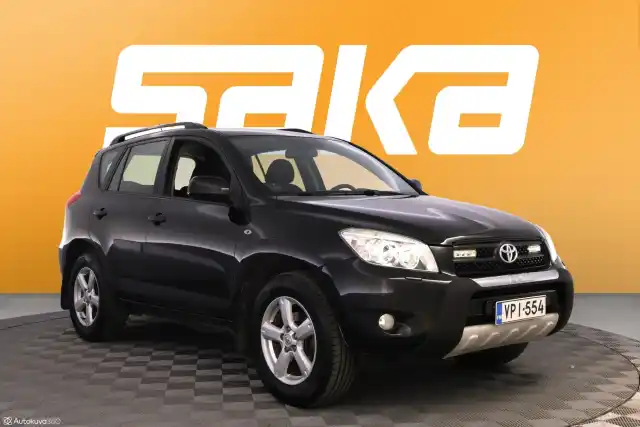 Musta Maastoauto, Toyota RAV4 – VPI-554