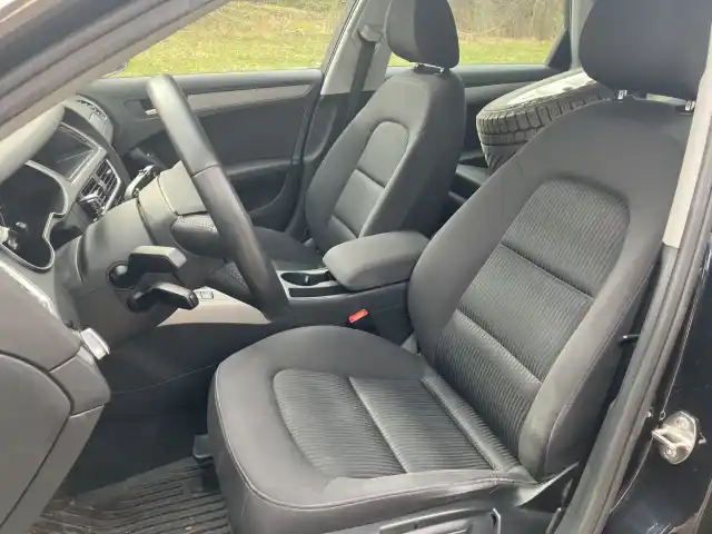 Sininen Sedan, Audi A4 – VPZ-572