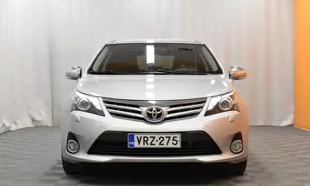 Hopea Farmari, Toyota Avensis – VRZ-275