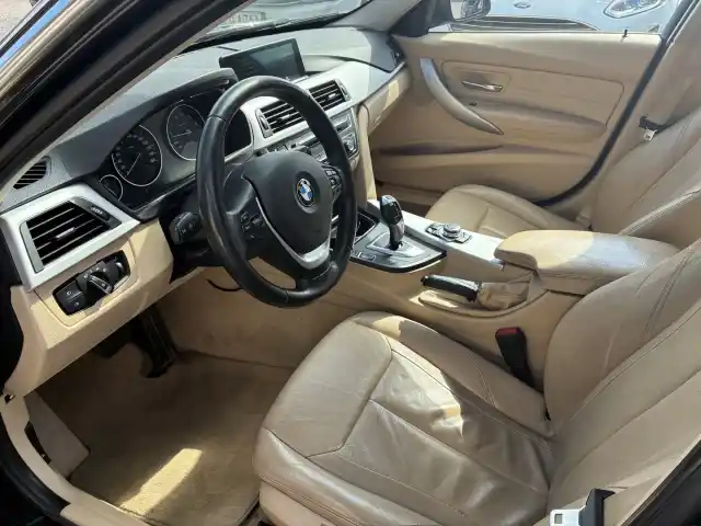 Musta Farmari, BMW 320 – VSZ-371