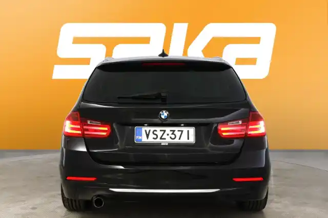 Musta Farmari, BMW 320 – VSZ-371