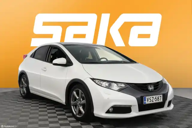 Valkoinen Viistoperä, Honda Civic – VSZ-587