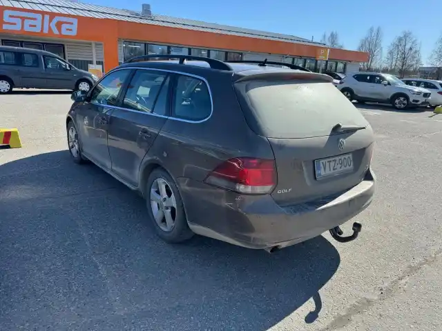Ruskea (beige) Farmari, Volkswagen Golf – VTZ-900