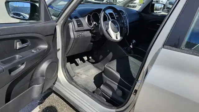Hopea Viistoperä, Kia Venga – VUZ-180